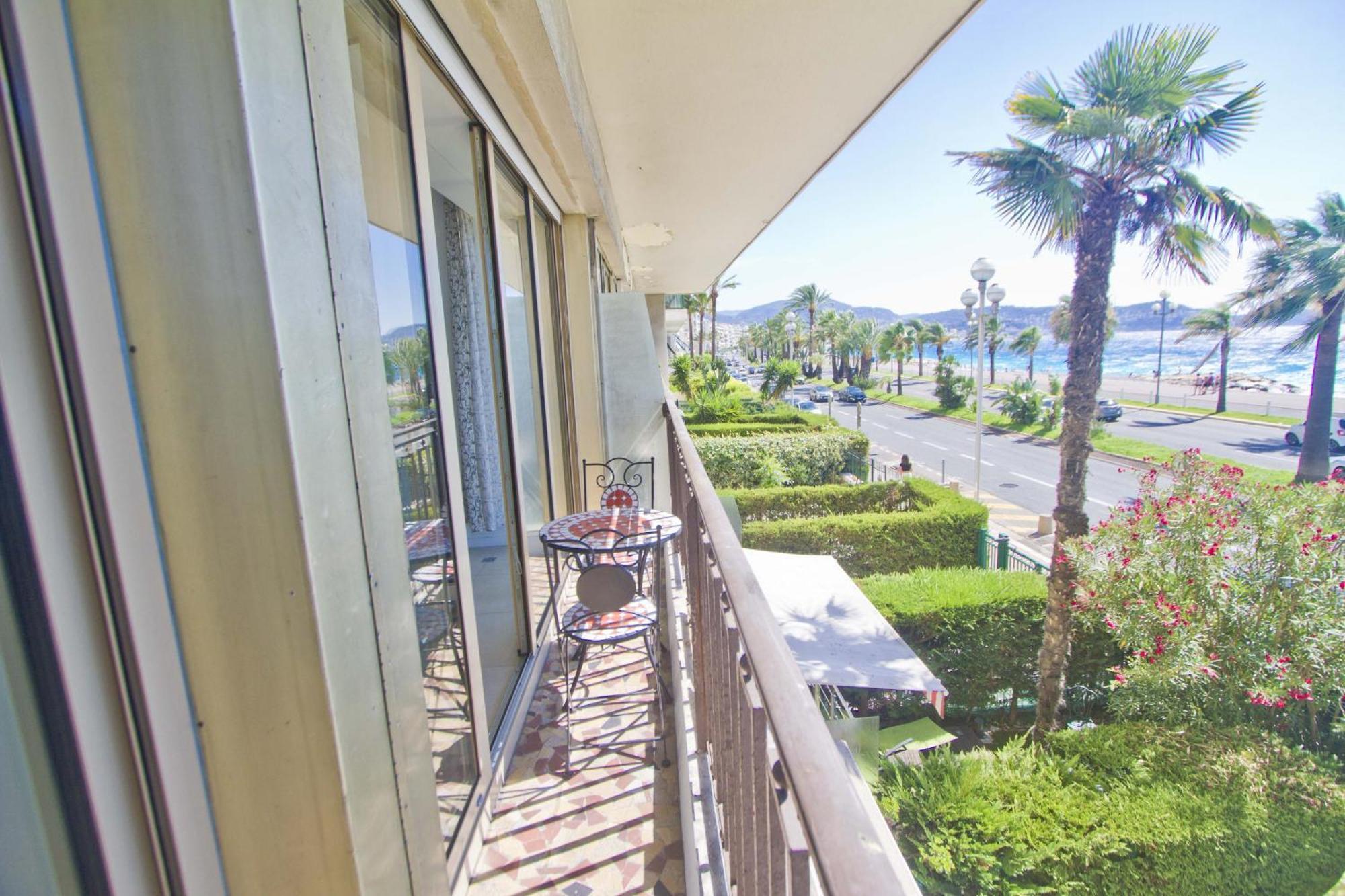 Sea Front Palace Promenade Apartment *